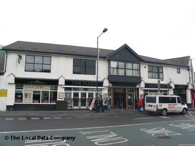Tair Pluen In Bridgend
